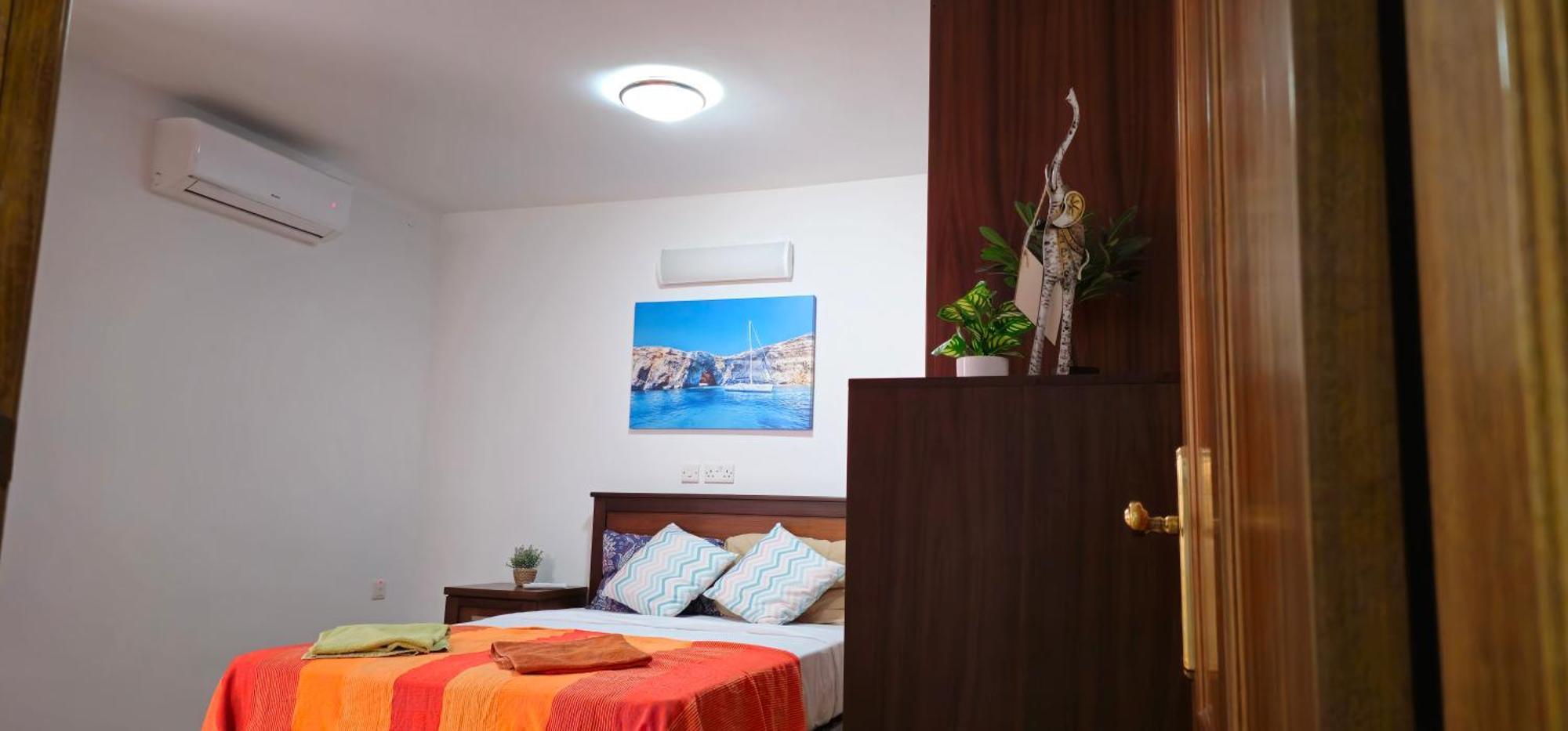 3 Floors On Promenade 4 Bedrooms 3 Bathrooms V1 Sliema