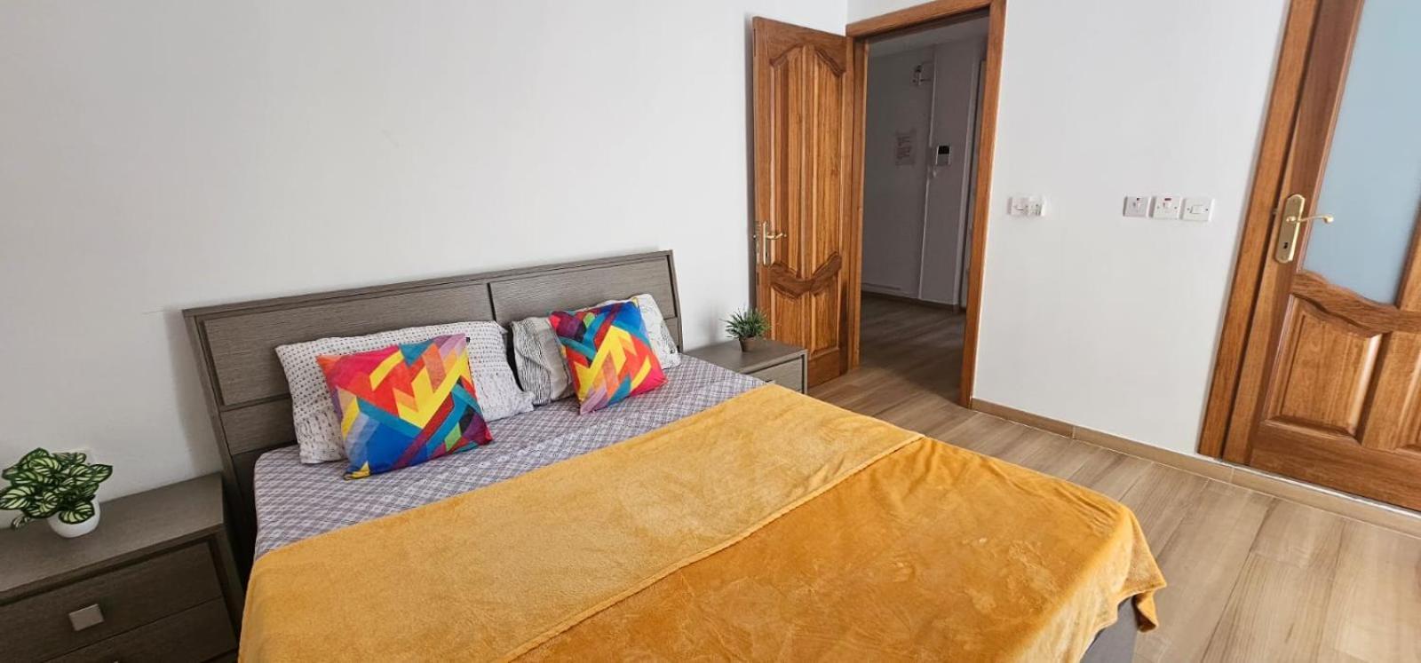 3 Floors On Promenade 4 Bedrooms 3 Bathrooms V1 Villa