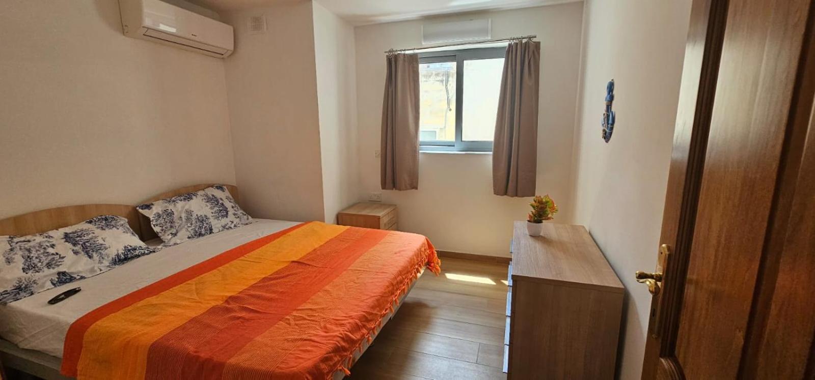 3 Floors On Promenade 4 Bedrooms 3 Bathrooms V1 Villa Sliema