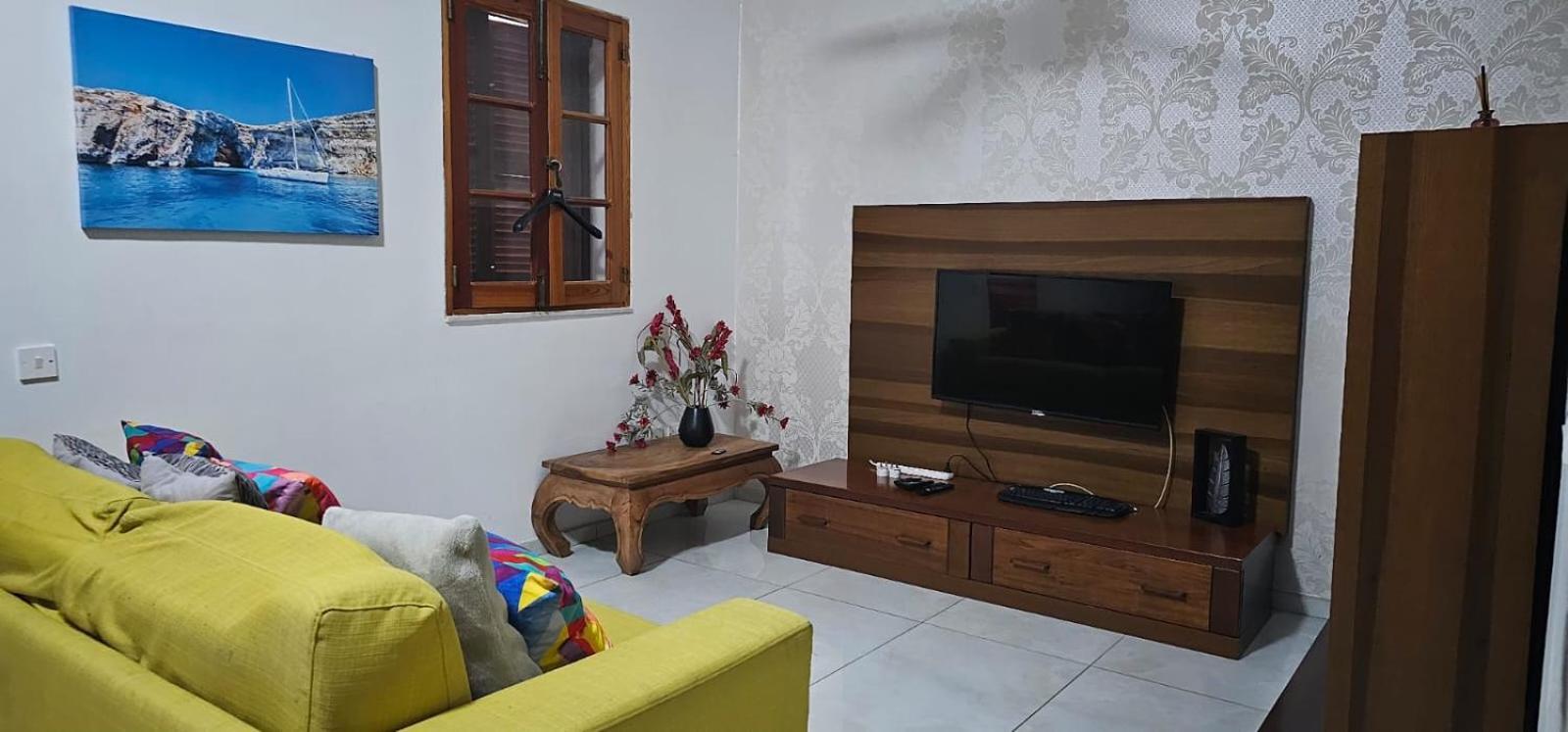 3 Floors On Promenade 4 Bedrooms 3 Bathrooms V1 Sliema