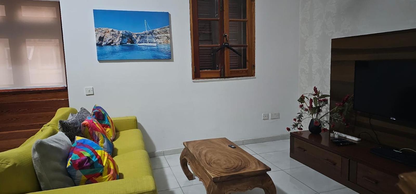 3 Floors On Promenade 4 Bedrooms 3 Bathrooms V1 Villa
